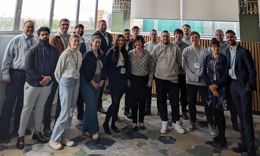Students ‘meet the exes’ at alumni event - Leicester College
